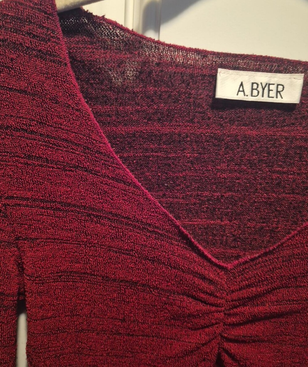 A. Byer Maroon Heathered Ruched V-Neck Sweater